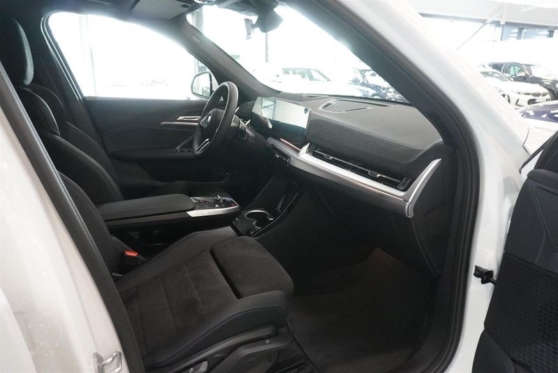 BMW iX1 bild 6