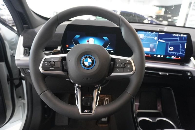 BMW iX1 bild 10