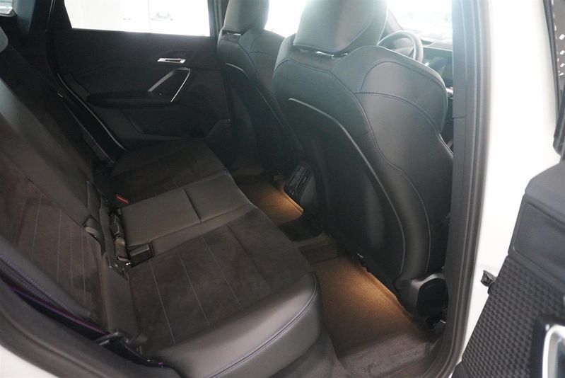 BMW iX1 bild 7