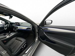 BMW 520 bild 32