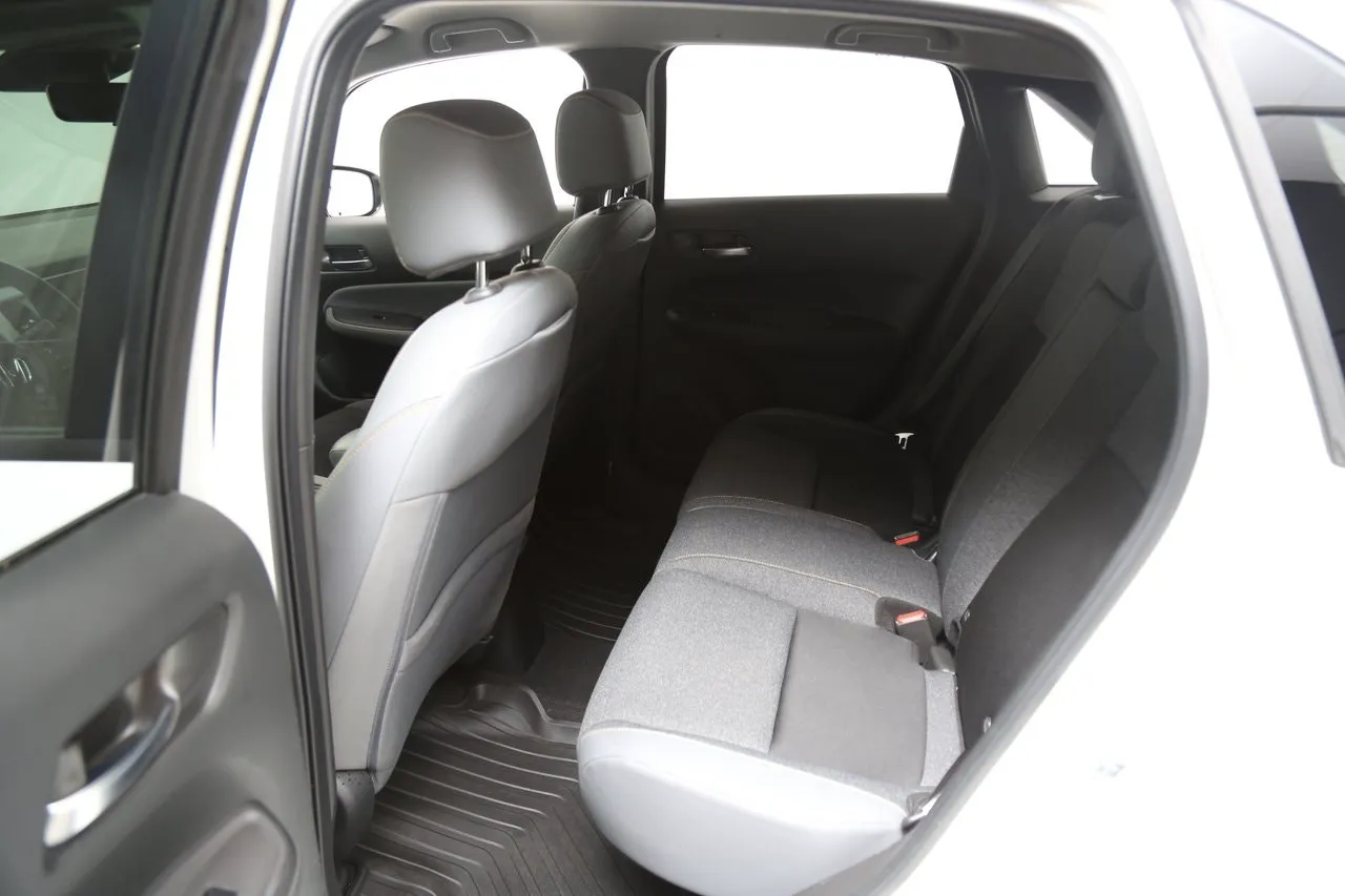 Vehicle image 20