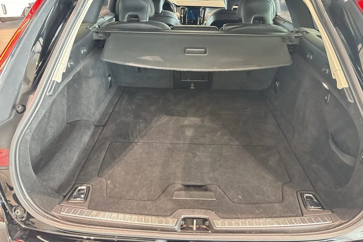 Volvo V90 Recharge T6 AWD Geartronic, 350hp, 2022