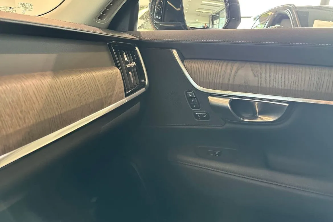 Volvo V90 Recharge T6 AWD Geartronic, 350hp, 2022