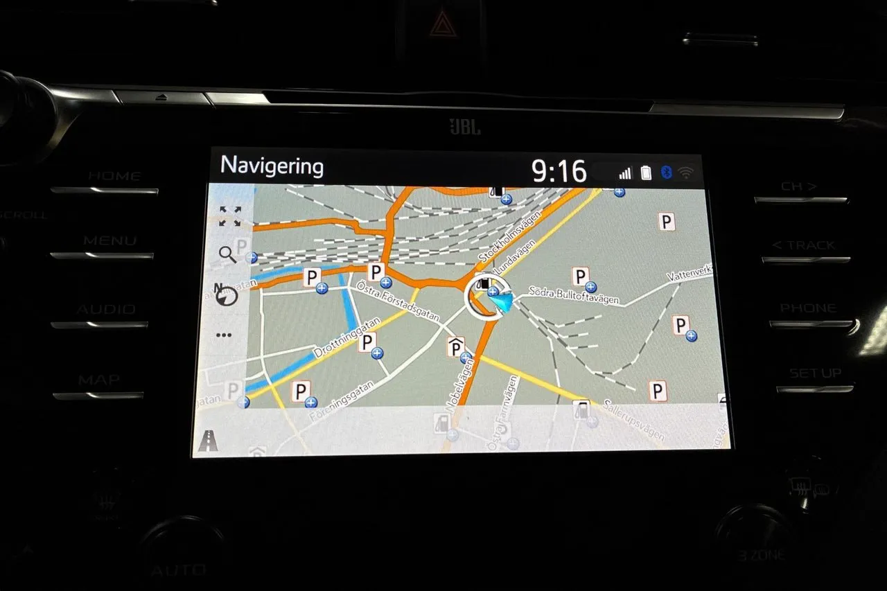 Vehicle image 18