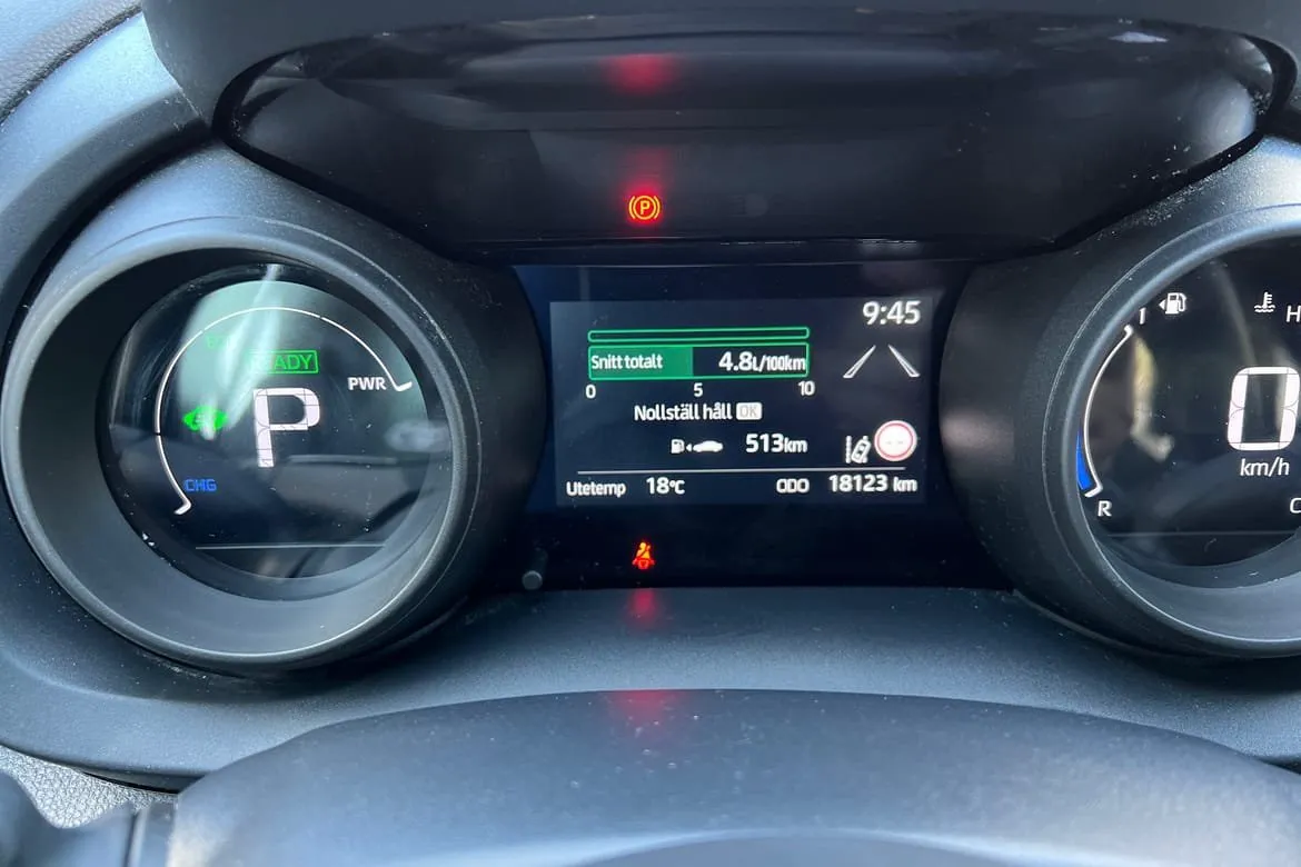 Vehicle image 15