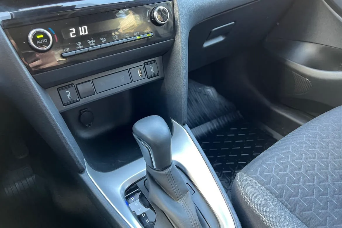 Vehicle image 20