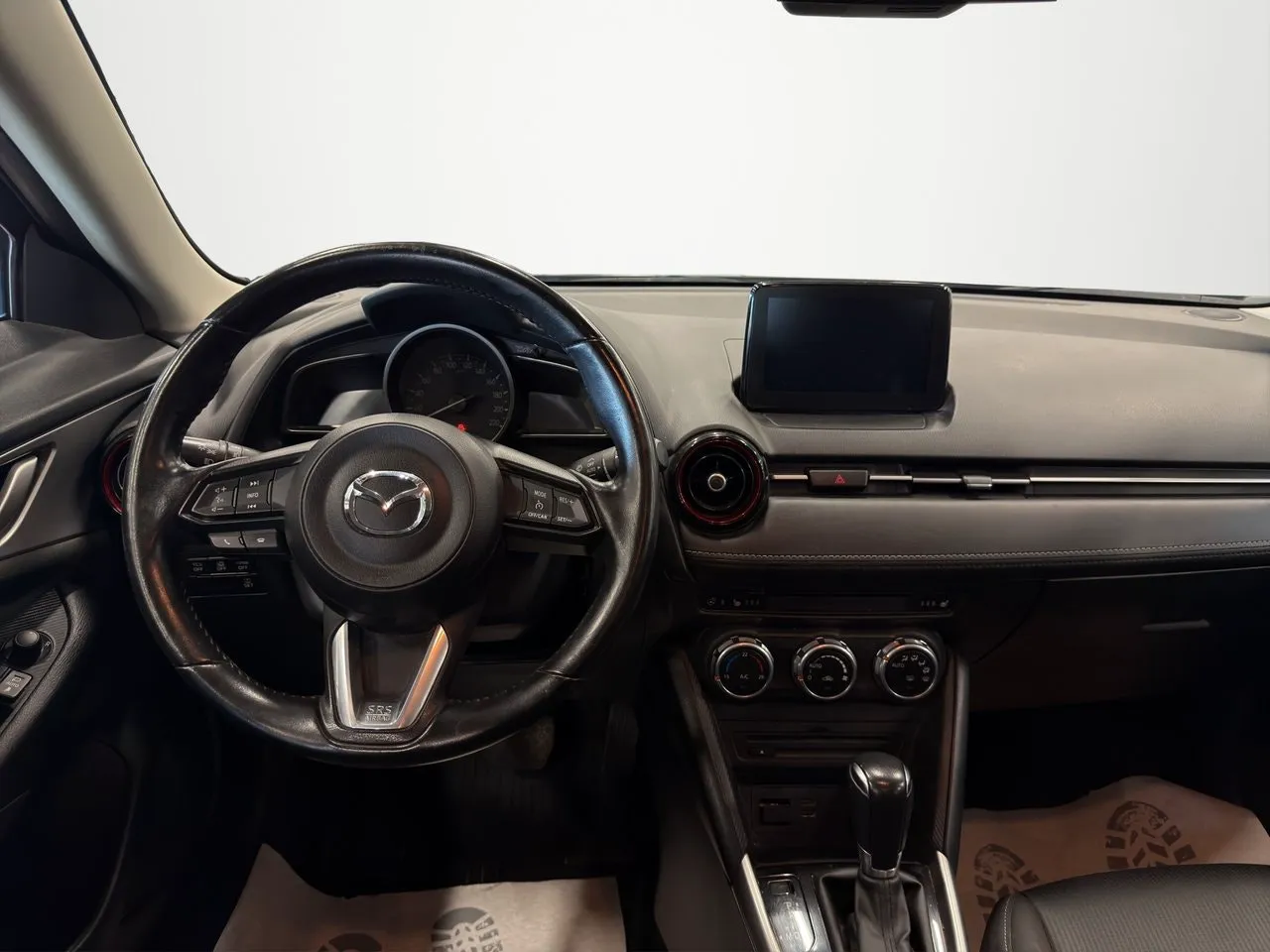 Vehicle image 14