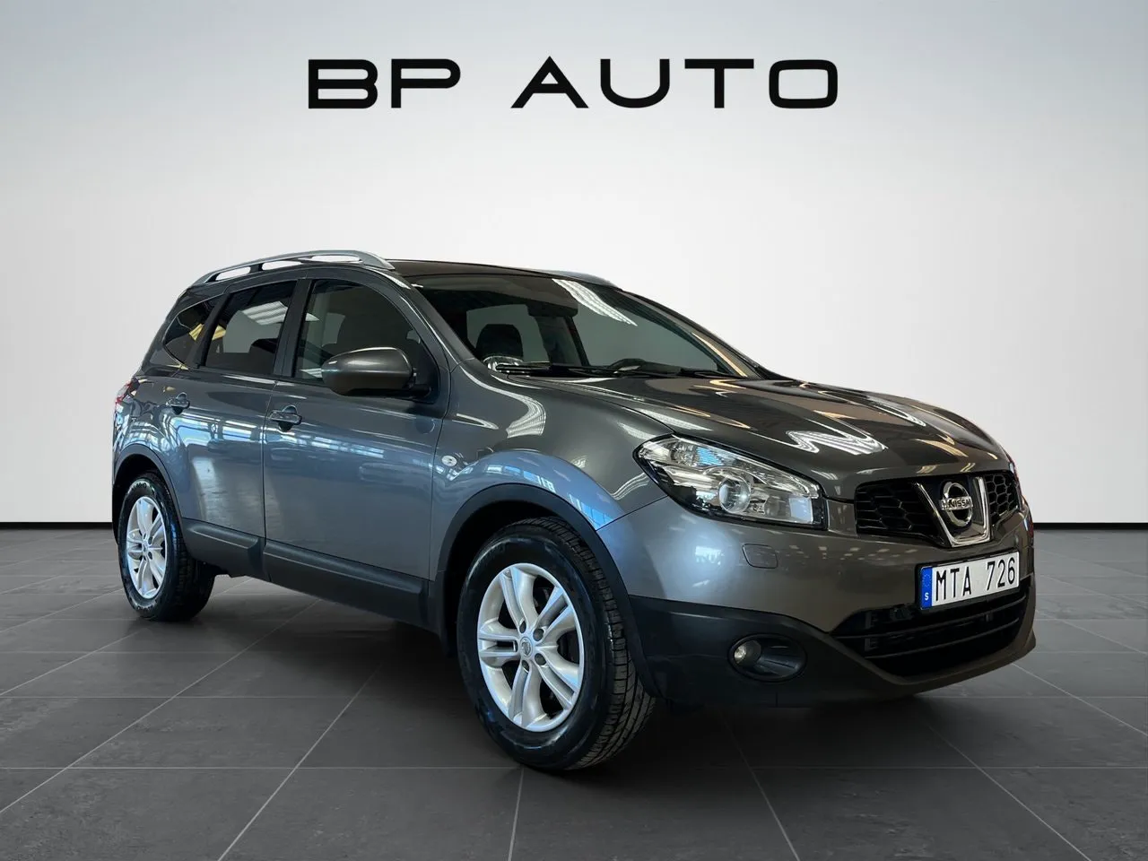 Vehicle image 7