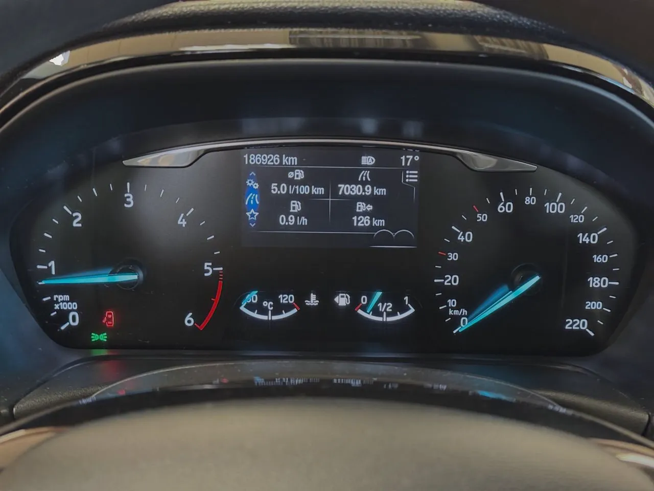 Vehicle image 18