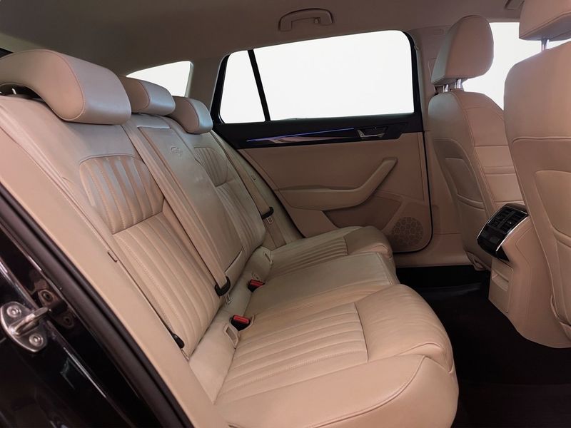 Skoda Superb bild 13