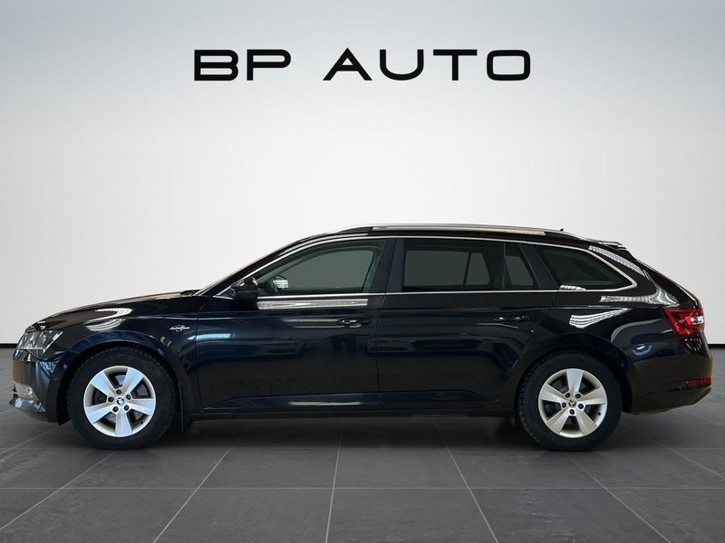 Skoda Superb bild 2