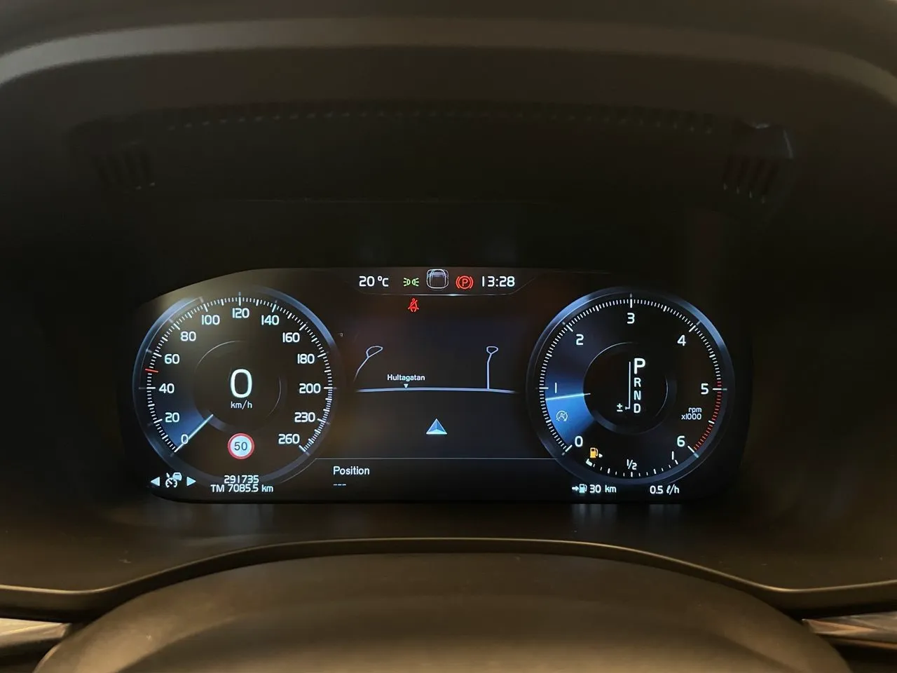 Vehicle image 16