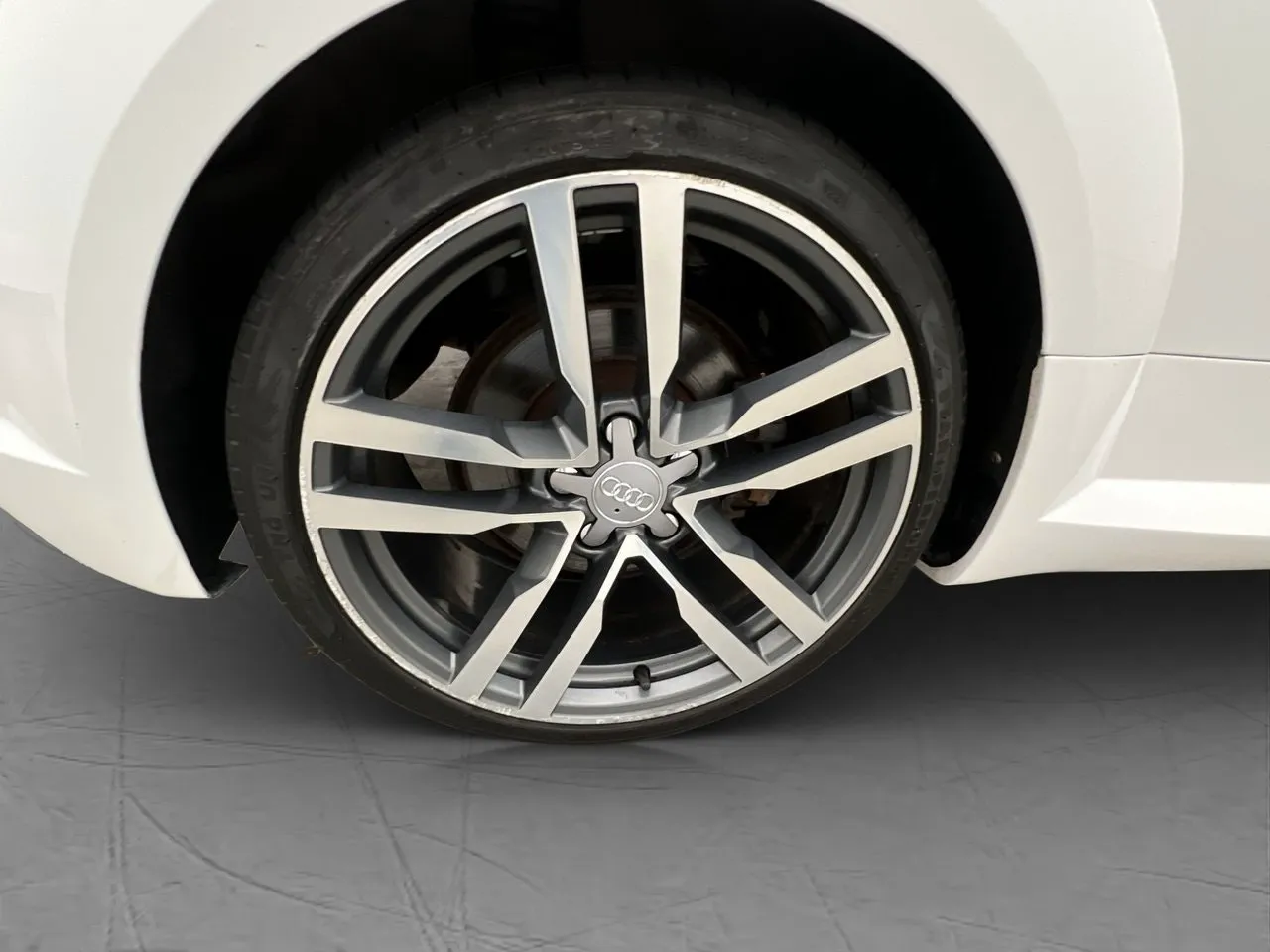 Vehicle image 31