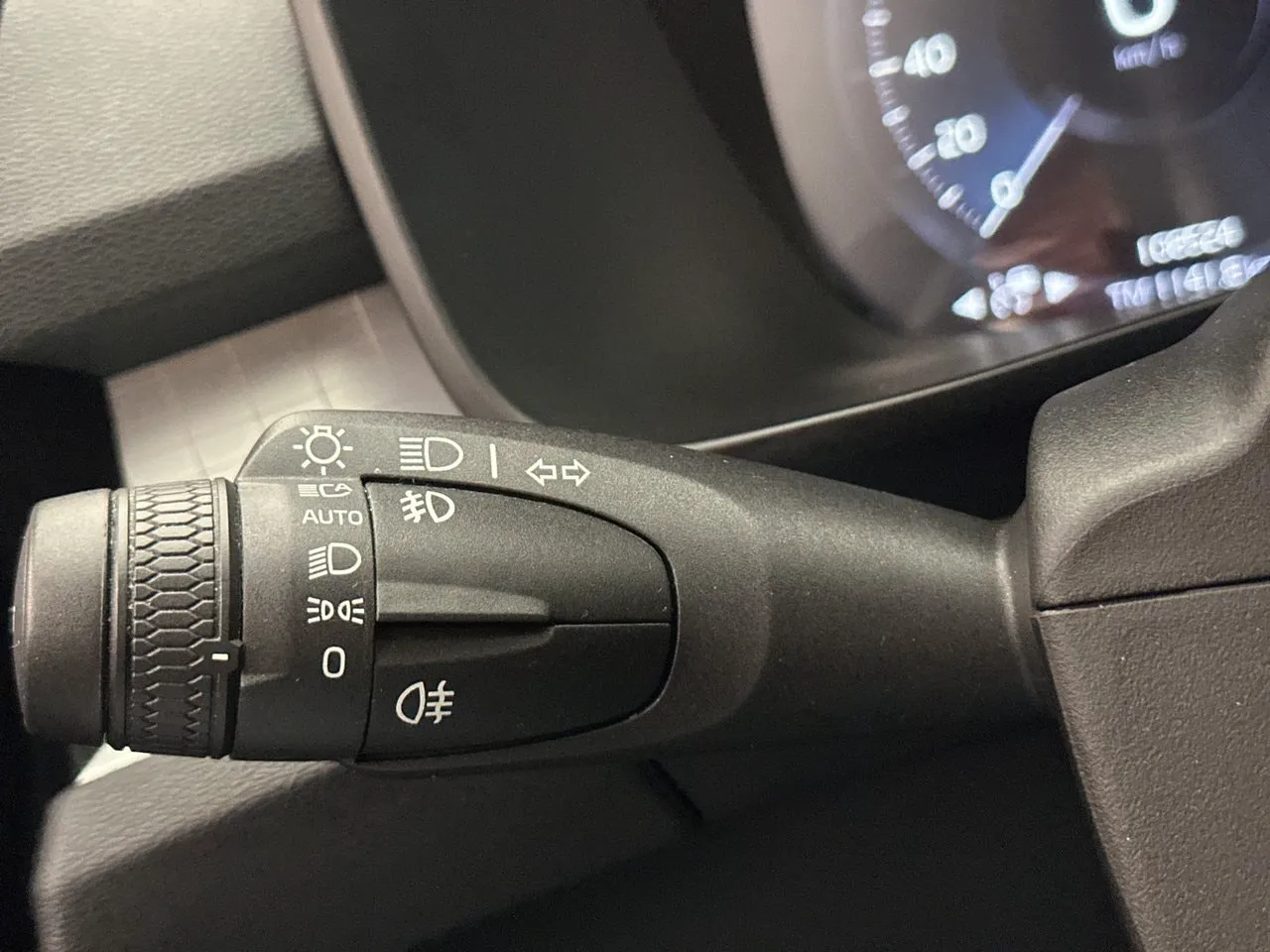Vehicle image 27