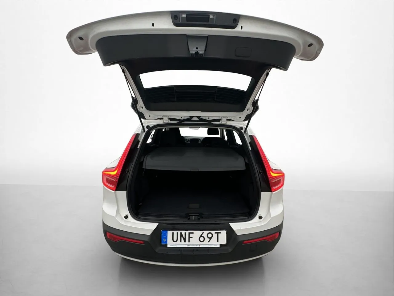 Vehicle image 30