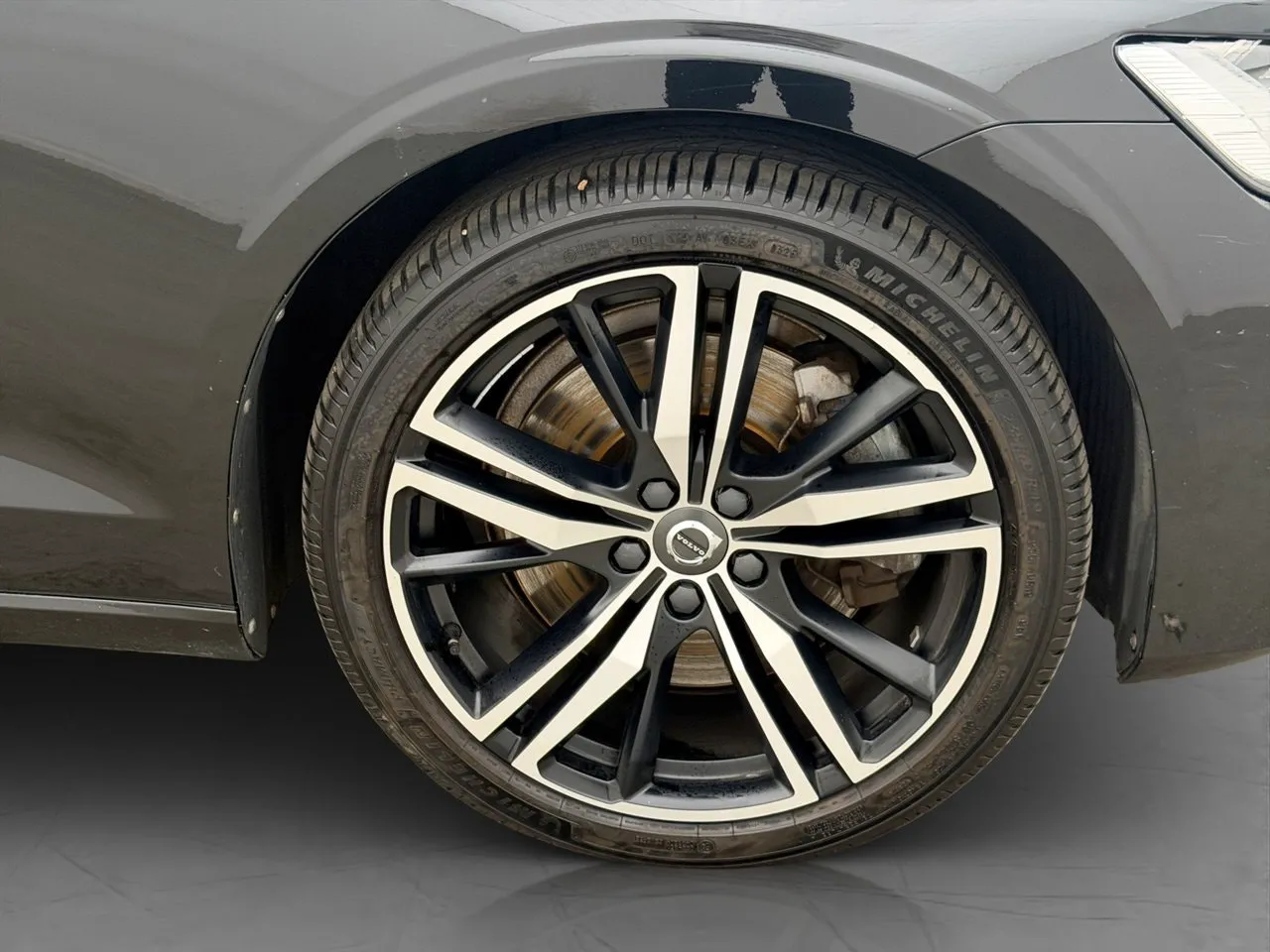 Vehicle image 36