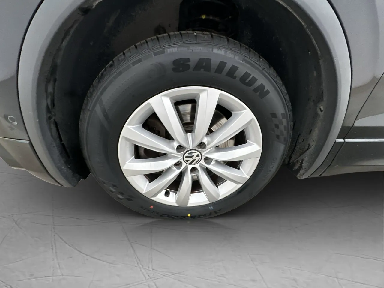 Vehicle image 23
