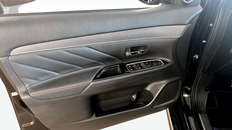 Mitsubishi Outlander bild 10