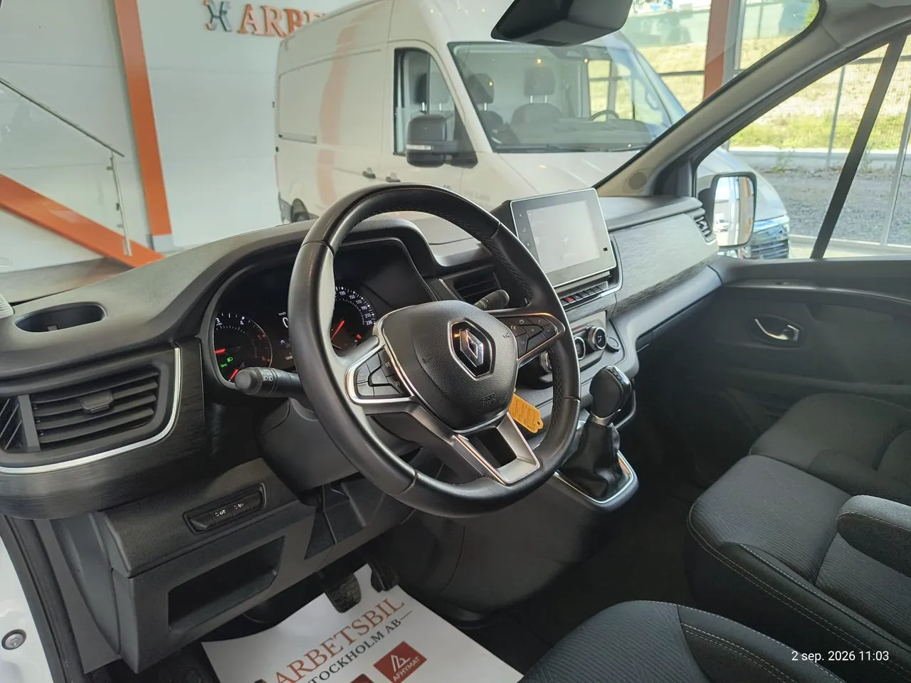 Vehicle image 18