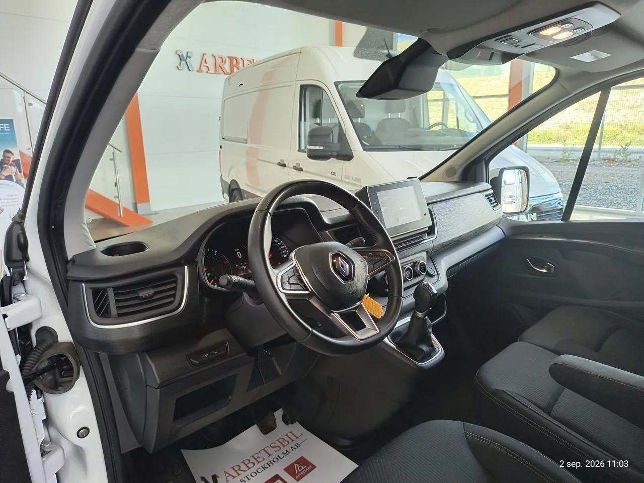 Vehicle image 19
