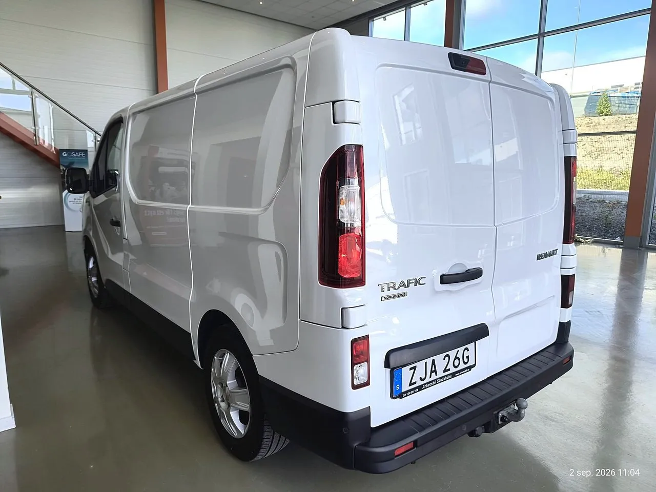 Vehicle image 6