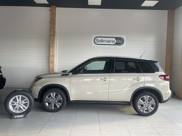 Suzuki Vitara 1,4T Hybrid 4WD Automat Select - 2027