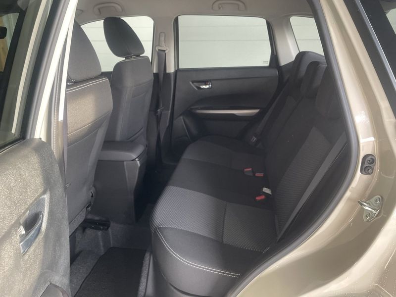 Suzuki Vitara bild 11