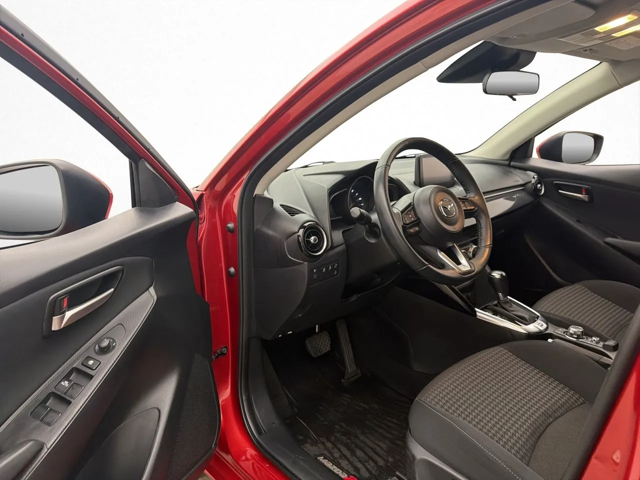 Vehicle image 15