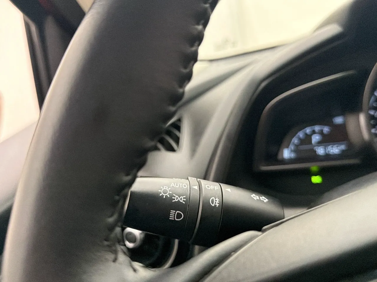 Vehicle image 26