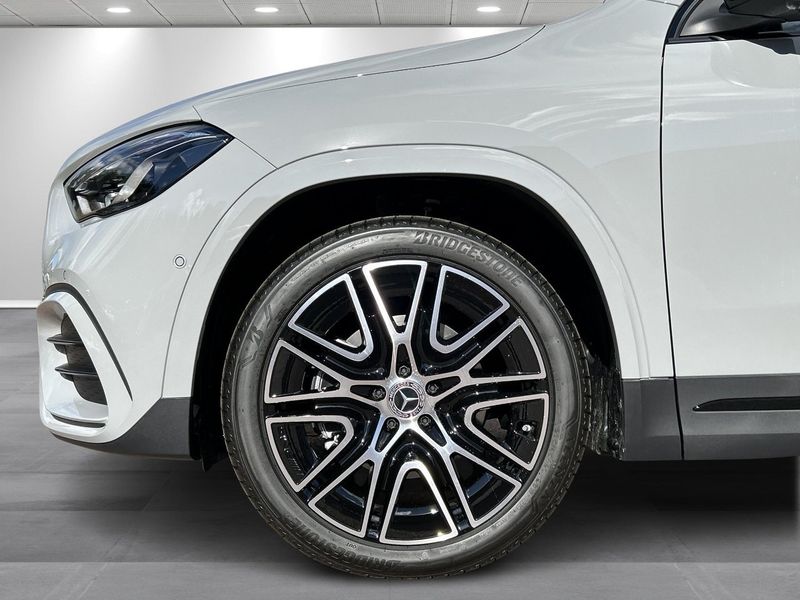 Mercedes GLA250 bild 6