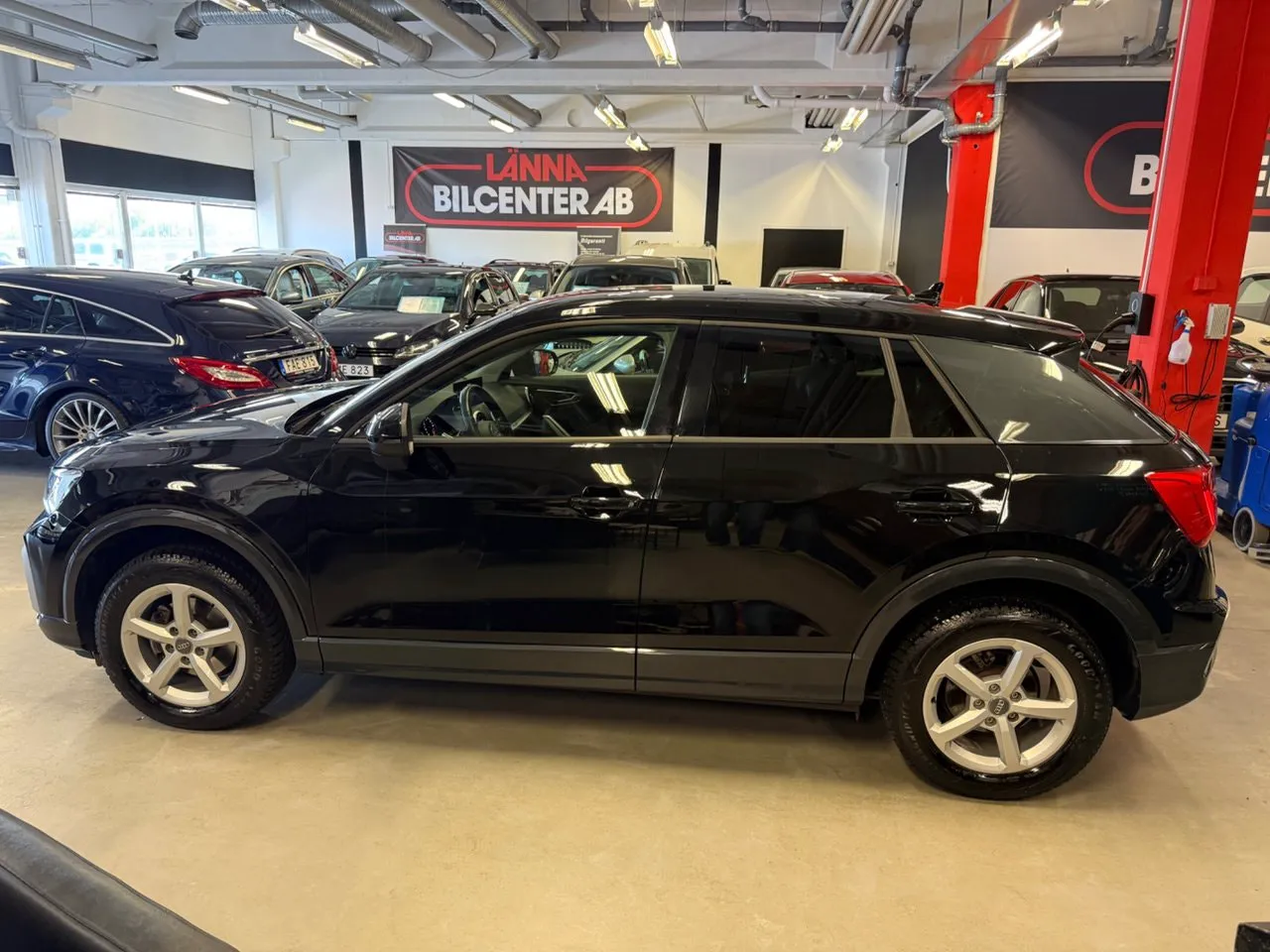 Vehicle image 8