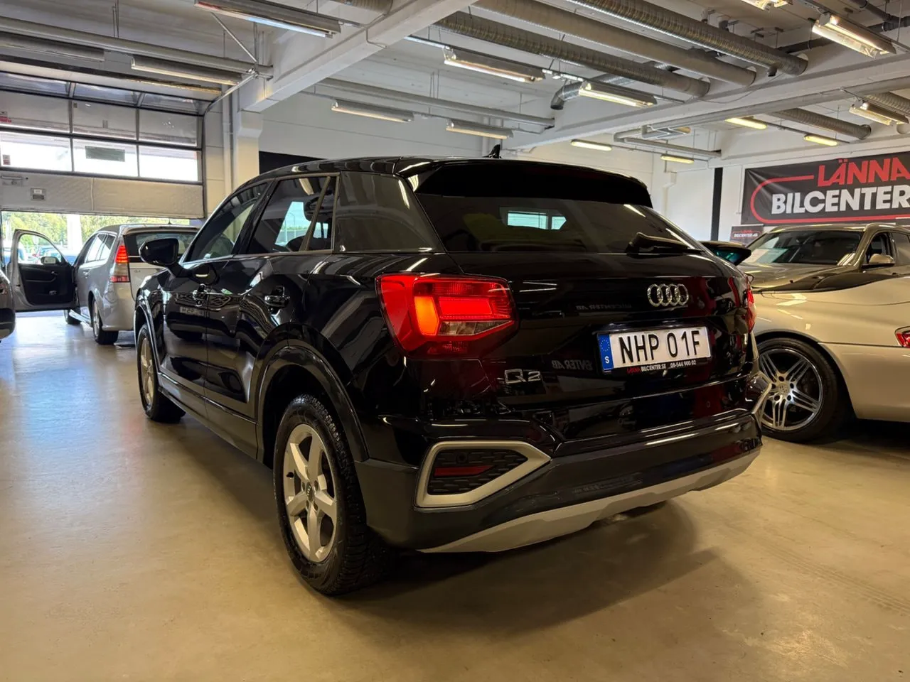 Vehicle image 7
