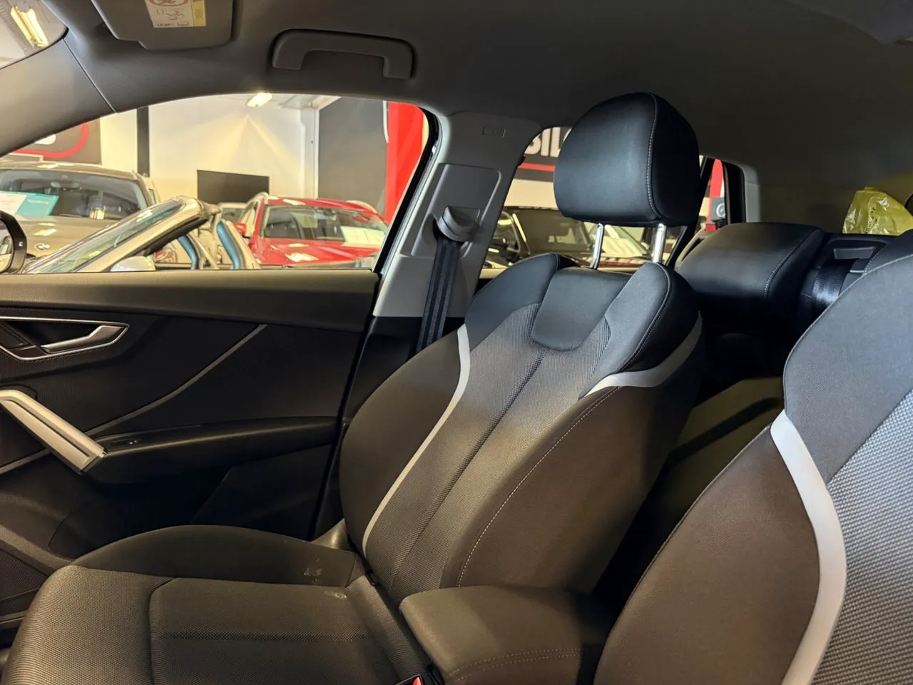 Vehicle image 14