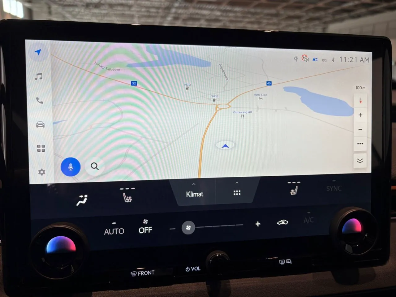 Vehicle image 18