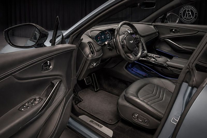 Aston Martin DBX bild 6