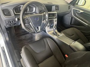 Volvo V60 bild 8