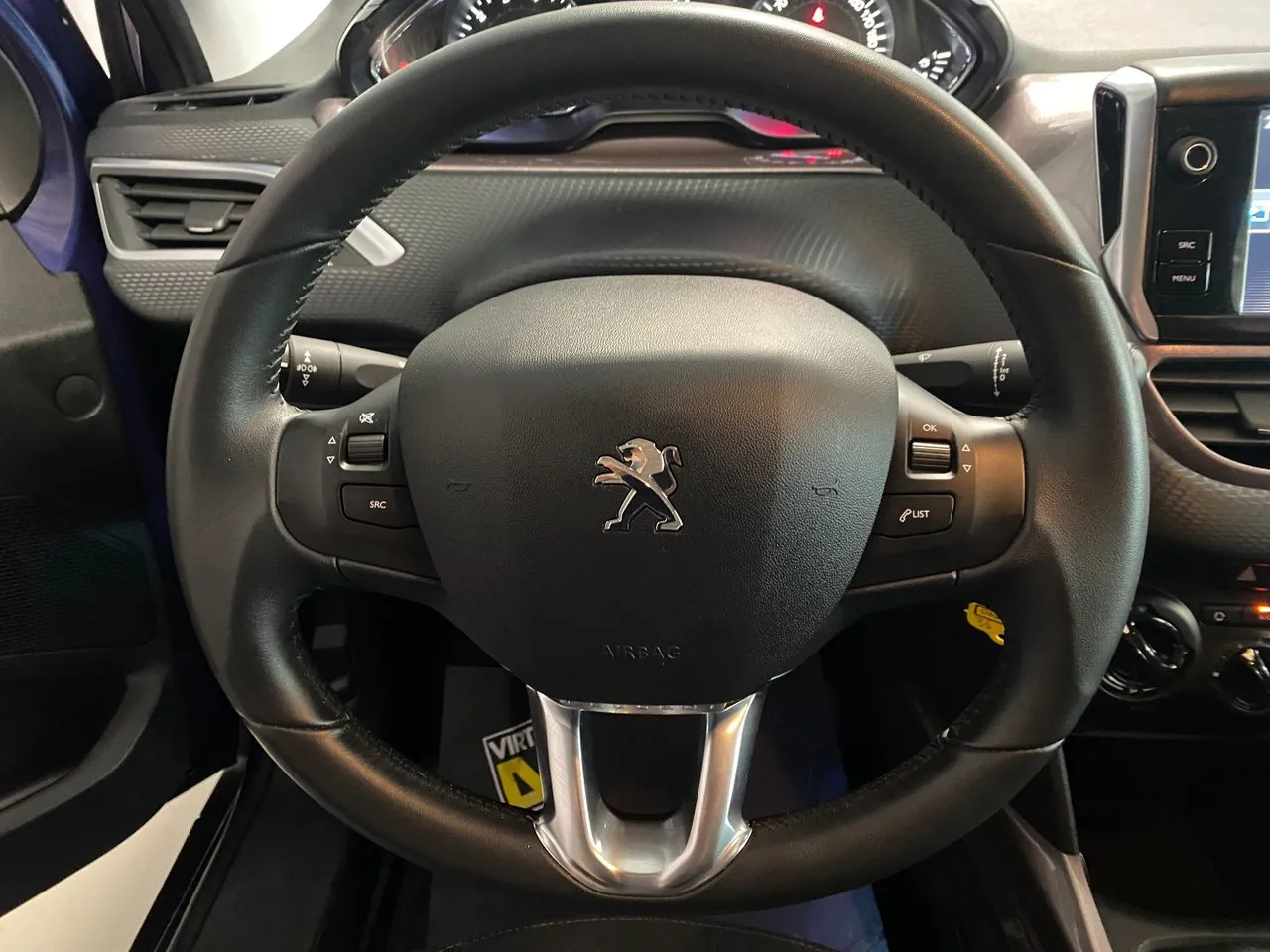 Vehicle image 14