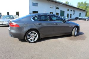 Jaguar XE bild 2