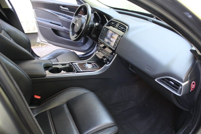 Jaguar XE bild 5