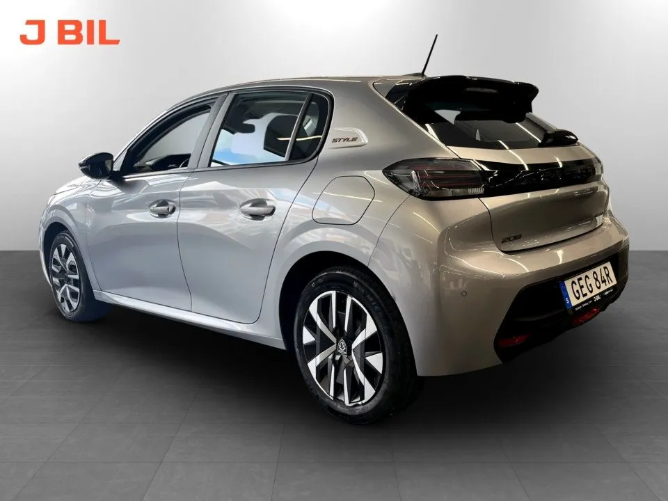 Vehicle image 20