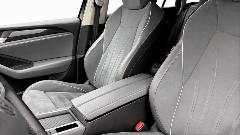 Volkswagen Passat bild 8