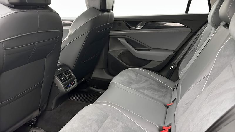 Volkswagen Passat bild 11