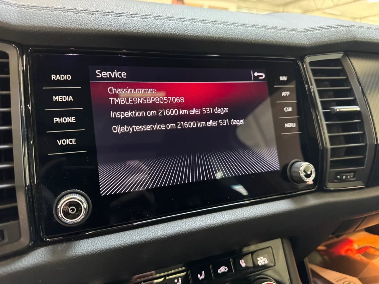 Vehicle image 18