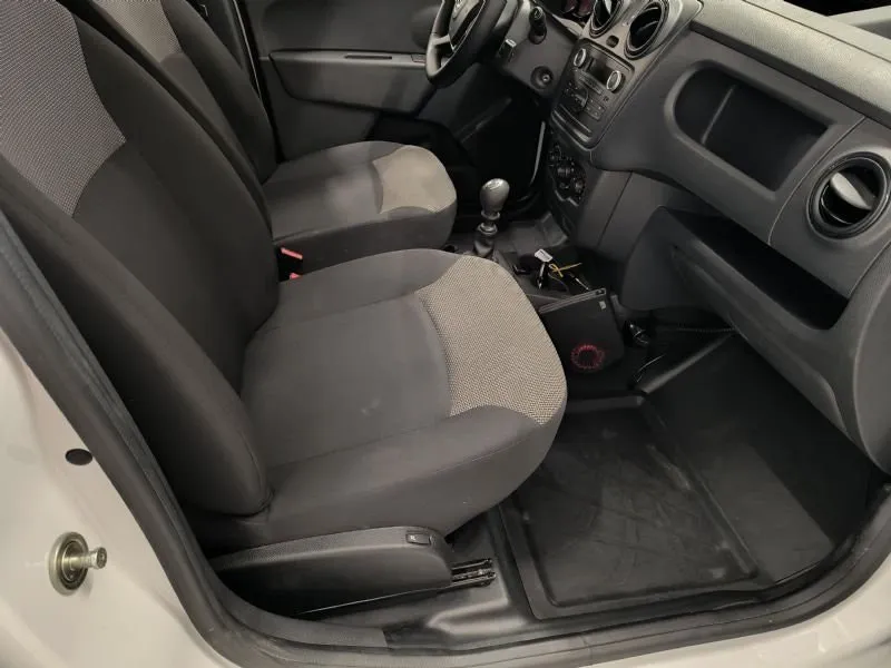 Vehicle image 8