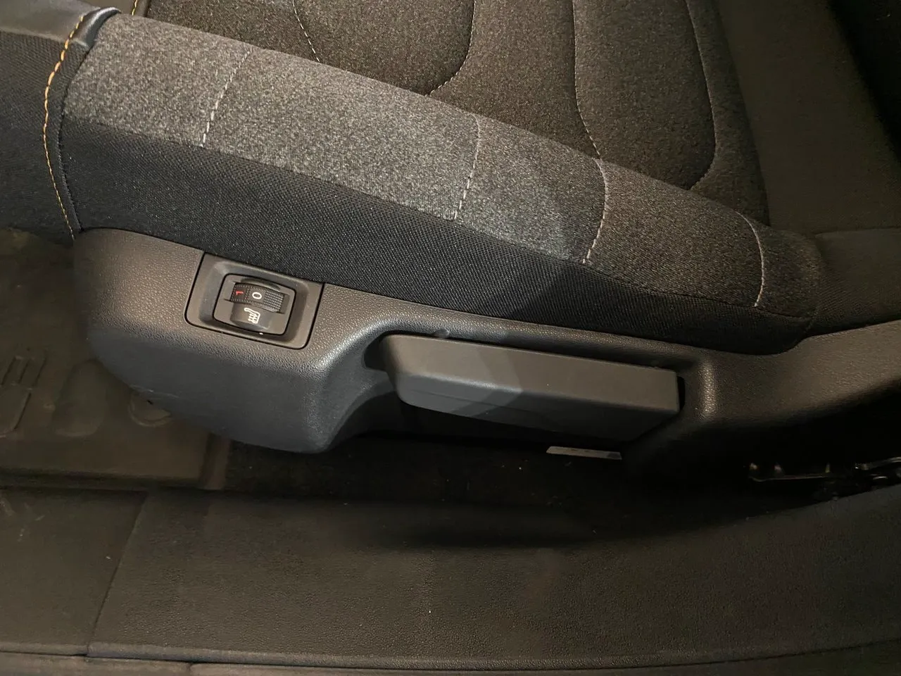 Vehicle image 24