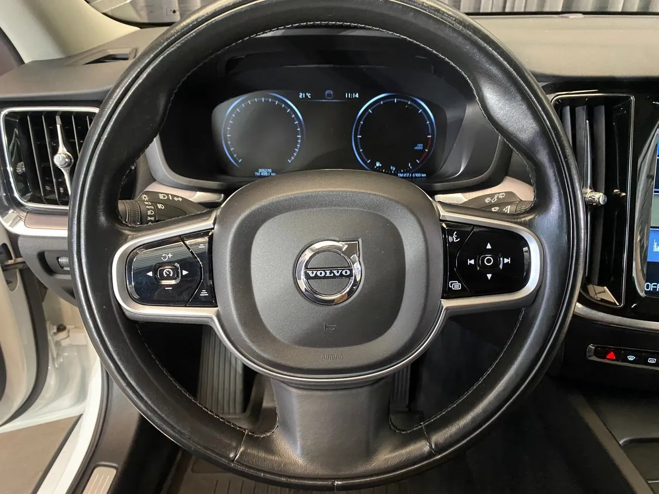 Vehicle image 36