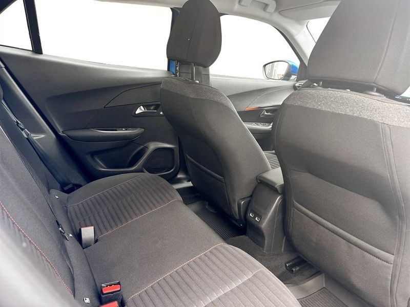 Peugeot e-2008 bild 12