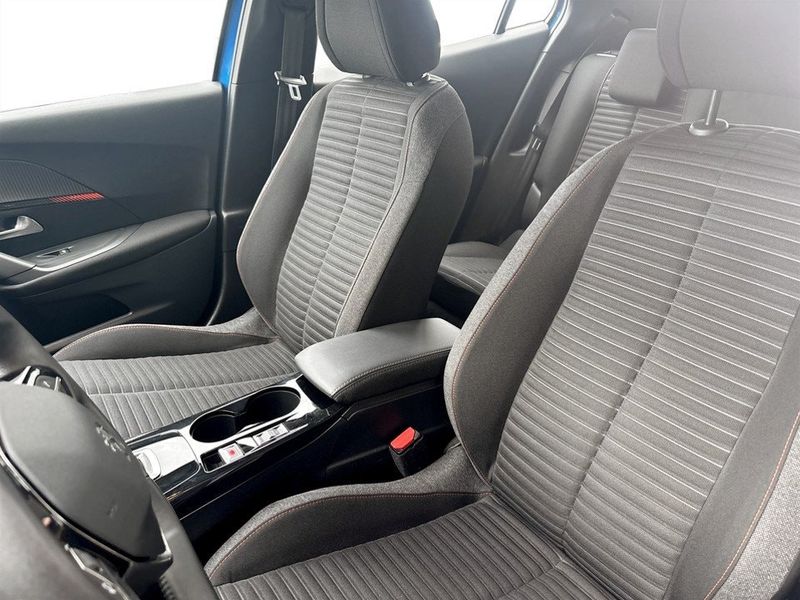 Peugeot e-2008 bild 5