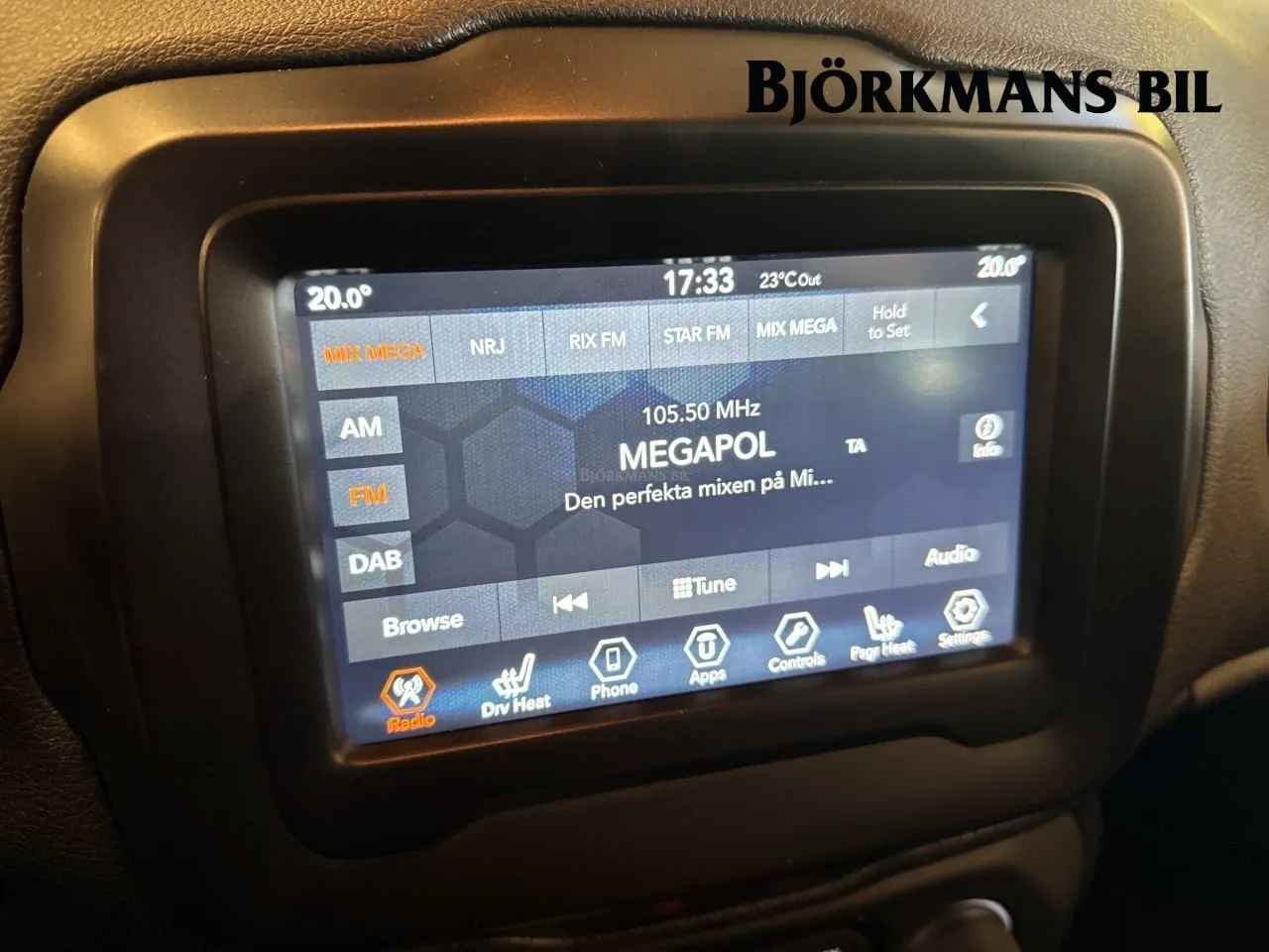 Vehicle image 11