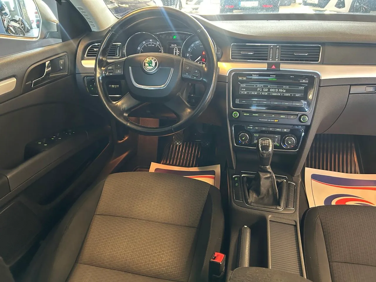 Vehicle image 12